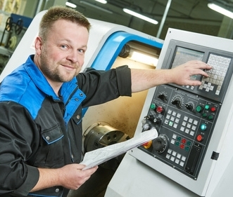Mann an Maschine